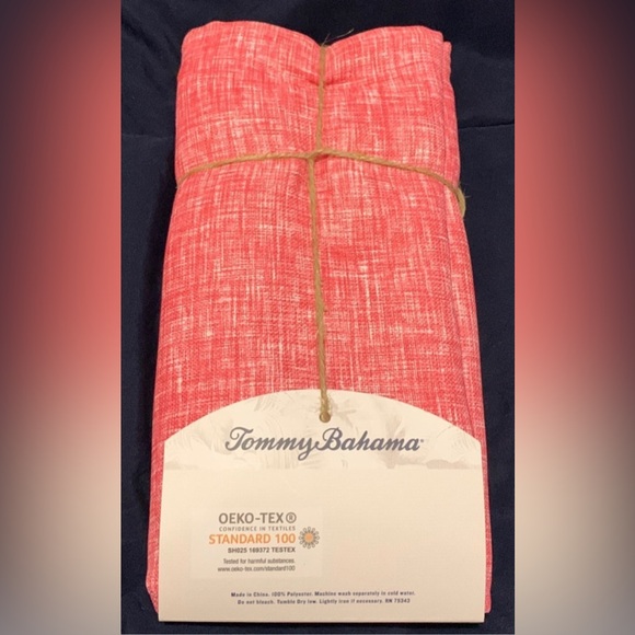 #H005 - NWT Tommy Bahama Magenta Textured Indoor/Outdoor Cloth Napkins, Set of 6 - Picture 2 of 9